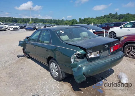 2001 Toyota Camry Le z USA, uszkodzony, nr VIN 4T1BG22K31U823509